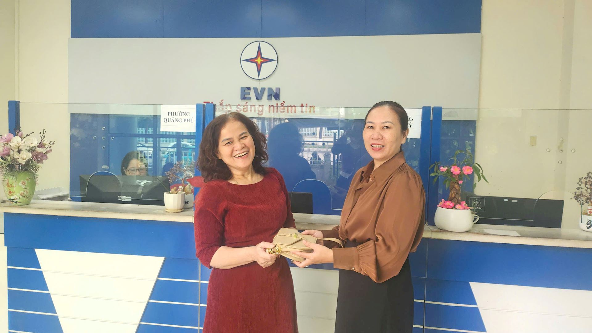 Câu chuyện đẹp nơi quầy giao dịch