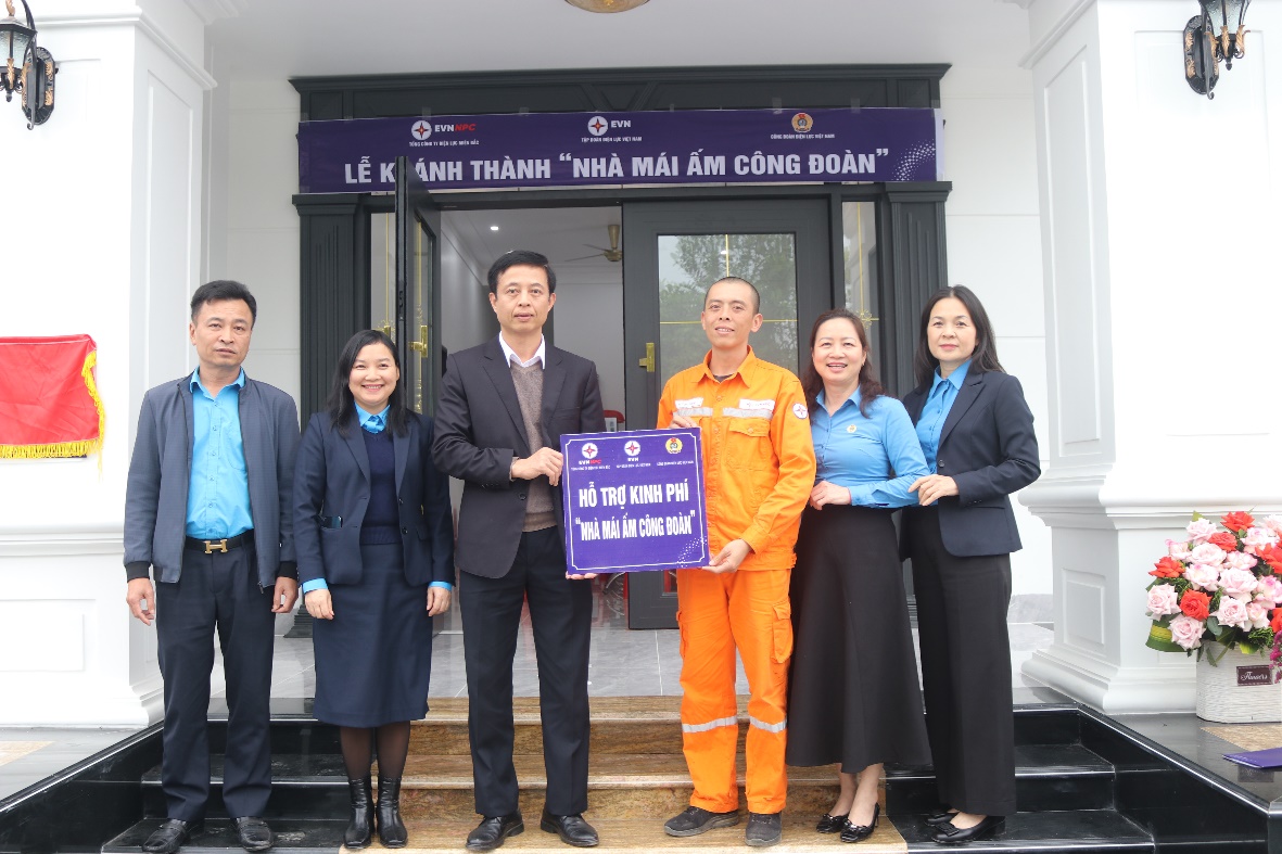 Chăm lo thiết thực cho đoàn viên, người lao động  – dấu ấn Công đoàn EVNNPC dịp Tết Bính Ngọ 2026 6