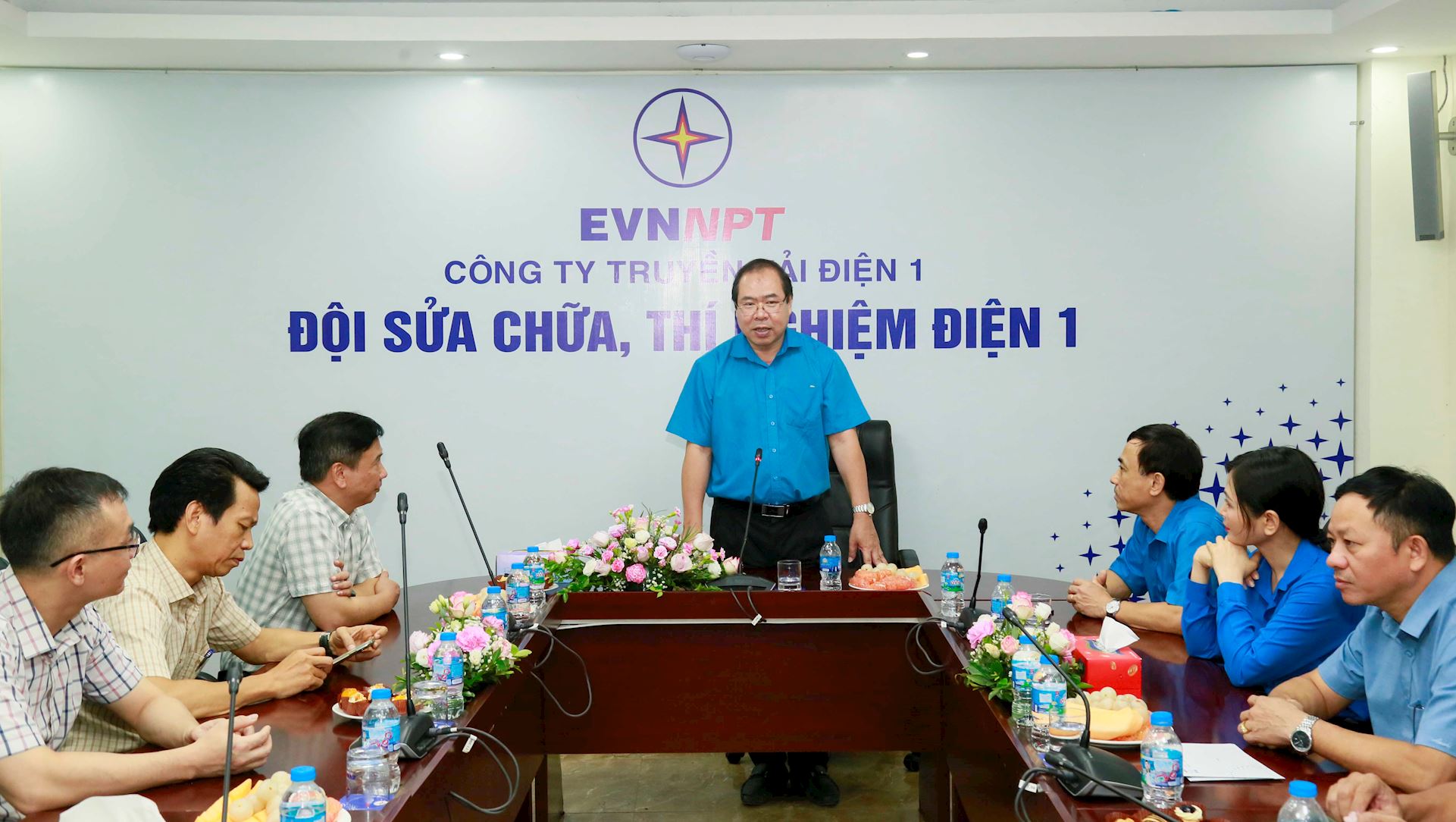 Chủ tịch Công đoàn Điện lực Việt Nam thăm, động viên người lao động Truyền tải điện 1 mùa nắng nóng 3