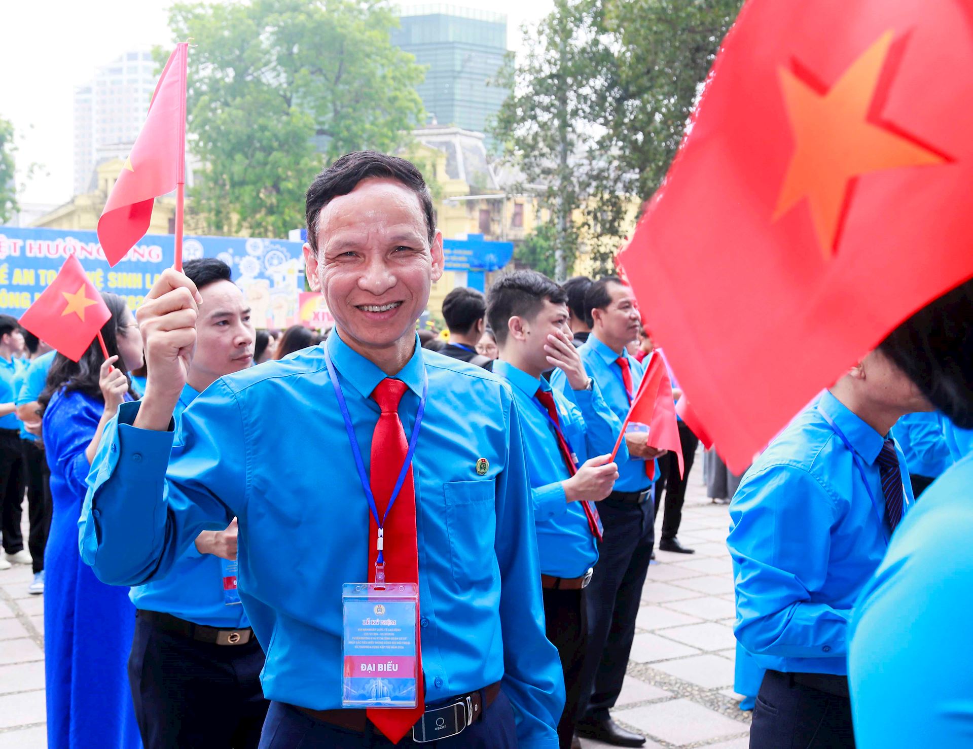 Chủ tịch Công đoàn EVNGENCO1 Trần Doãn Thành được tuyên dương tiêu biểu toàn quốc 2