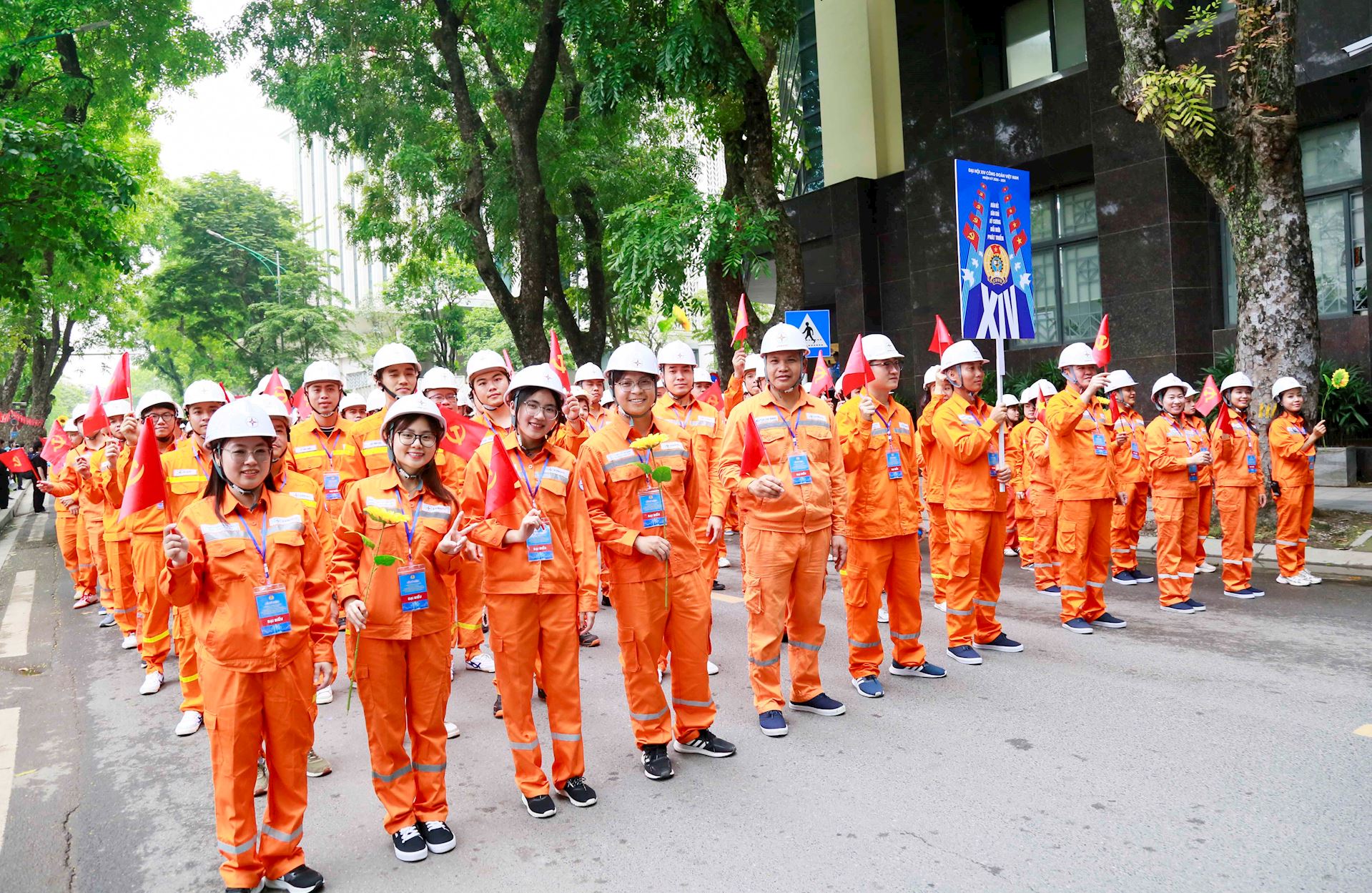 Chủ tịch Công đoàn EVNGENCO1 Trần Doãn Thành được tuyên dương tiêu biểu toàn quốc 4