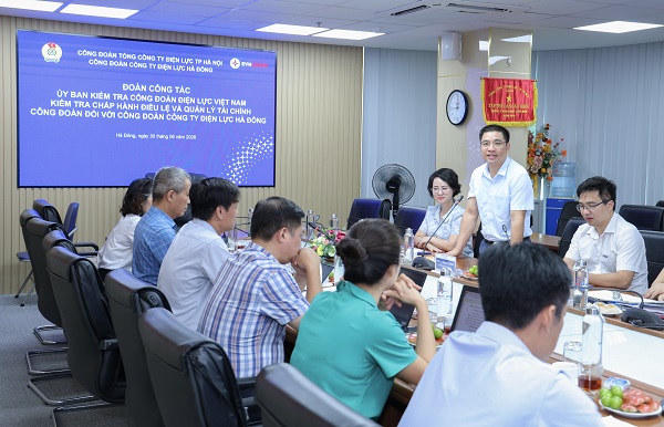 Công đoàn Công ty Điện lực Hà Đông thực hiện hiệu quả Điều lệ Công đoàn, chăm lo thiết thực đời sống người lao động 3