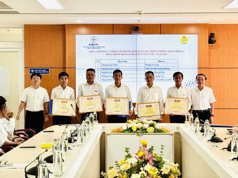 Công đoàn Công ty Điện lực Huế sơ kết công tác công đoàn 6 tháng đầu năm 2026 11