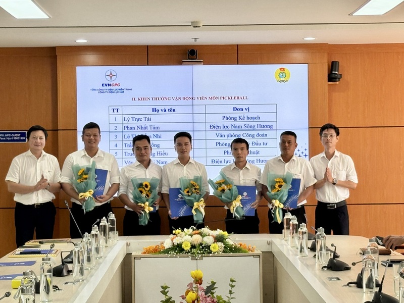 Công đoàn Công ty Điện lực Huế sơ kết công tác công đoàn 6 tháng đầu năm 2026 15