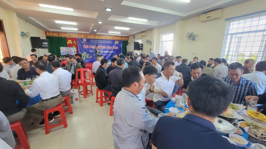 CÔNG ĐOÀN CÔNG TY TRUYỀN TẢI ĐIỆN 2 HOÀN THÀNH TỔ CHỨC “BỮA CƠM TẤT NIÊN CÔNG ĐOÀN” 6