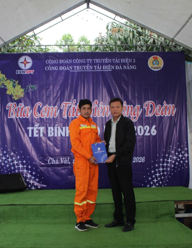 CÔNG ĐOÀN CÔNG TY TRUYỀN TẢI ĐIỆN 2 TỔ CHỨC CHƯƠNG TRÌNH “BÁNH CHƯNG XANH TRÊN CÁC CUNG ĐƯỜNG TRUYỀN TẢI ĐIỆN”. 4