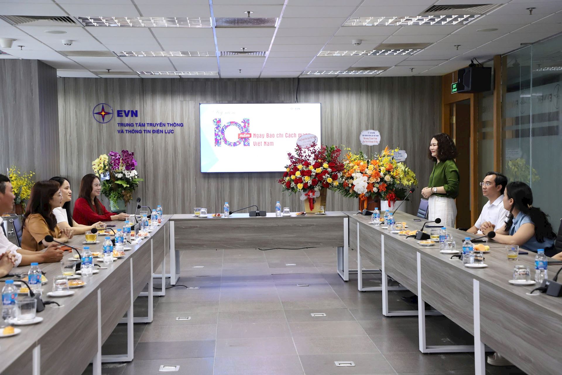 Công đoàn Điện lực Việt Nam chúc mừng các cơ quan báo chí nhân kỷ niệm 101 năm Ngày Báo chí Cách mạng Việt Nam 2