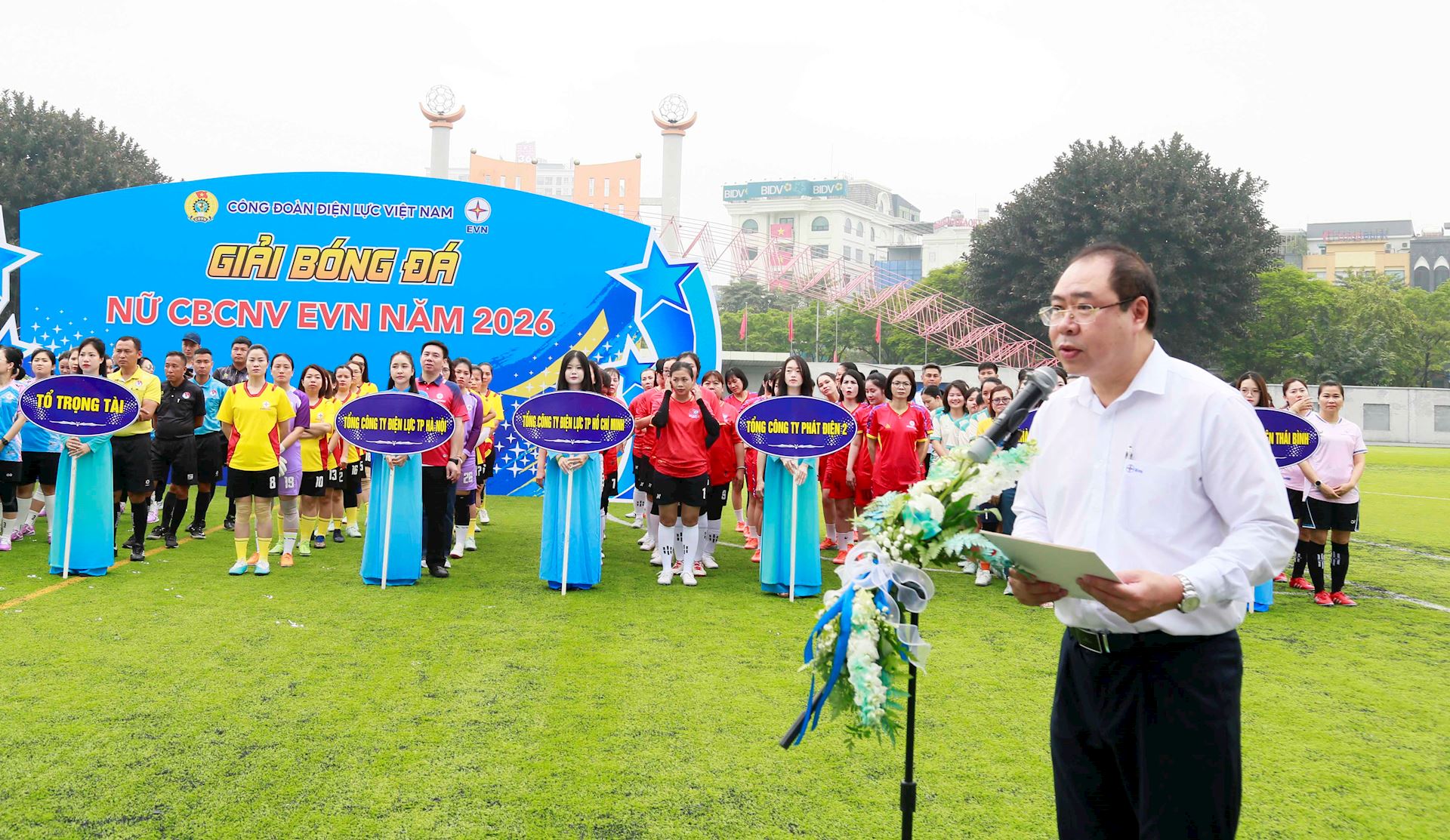 Công đoàn Điện lực Việt Nam Khai mạc Giải bóng đá nữ CBCNV năm 2026