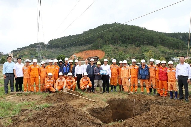 Công đoàn Điện lực Việt Nam: Nhiều giải pháp nâng cao đời sống văn hóa tinh thần cho công nhân lao động 1
