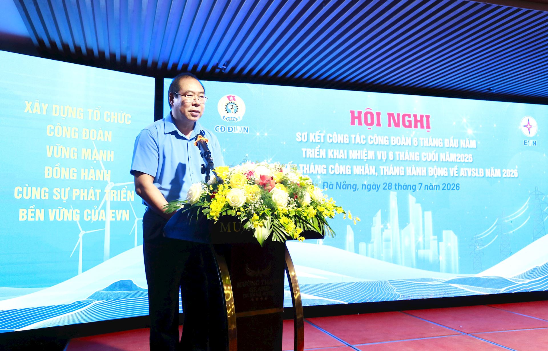 Công đoàn Điện lực Việt Nam sơ kết công tác 6 tháng đầu năm 2026 14