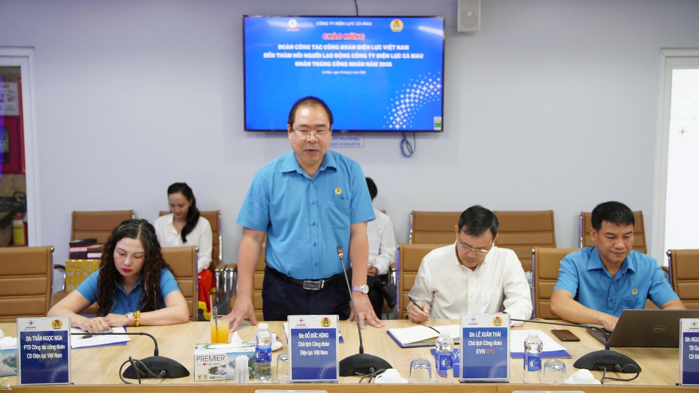 Công đoàn Điện lực Việt Nam thăm hỏi người lao động tại Đất Mũi Cà Mau