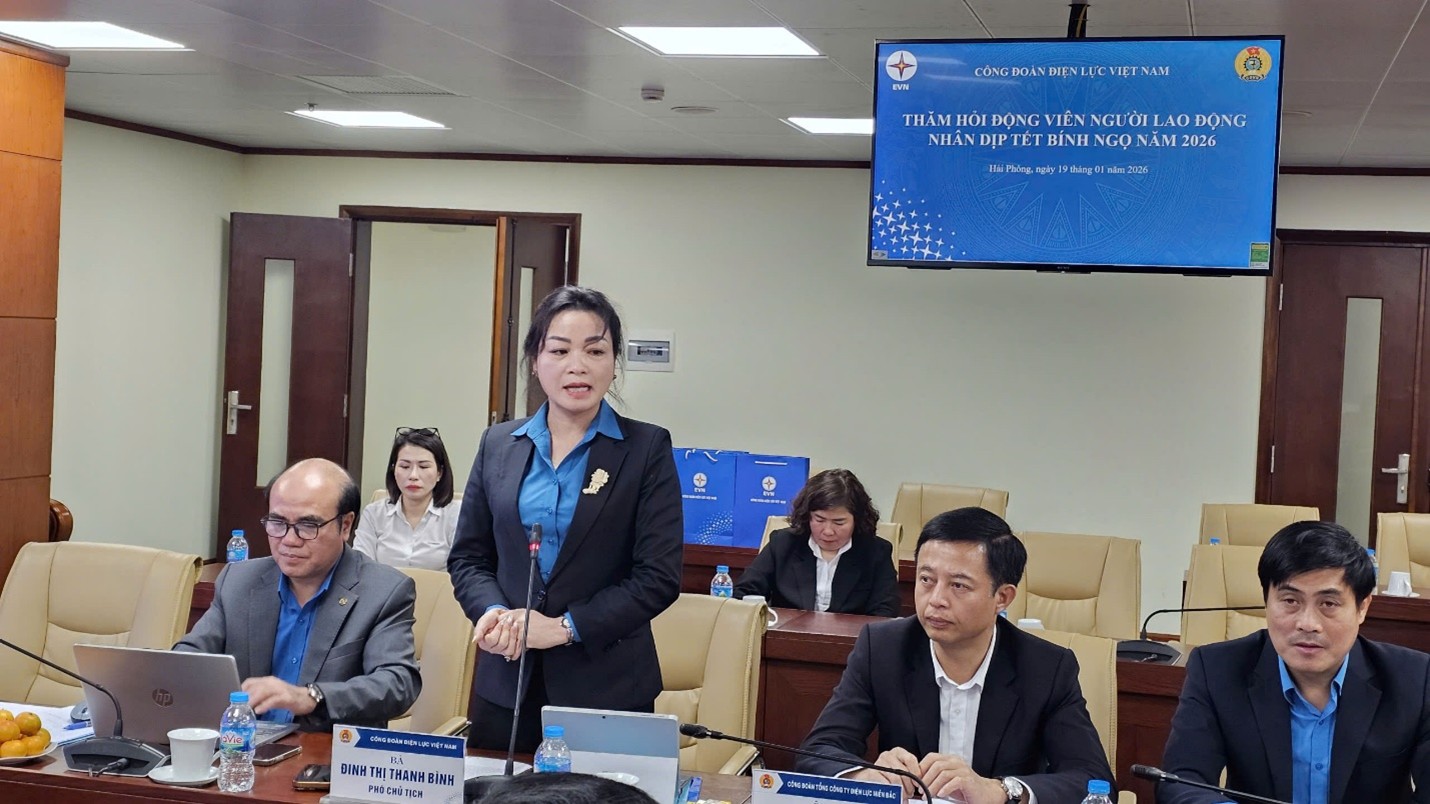 Công đoàn Điện lực Việt Nam thăm hỏi, tặng quà Tết người lao động Công ty Điện lực Hải Phòng 2