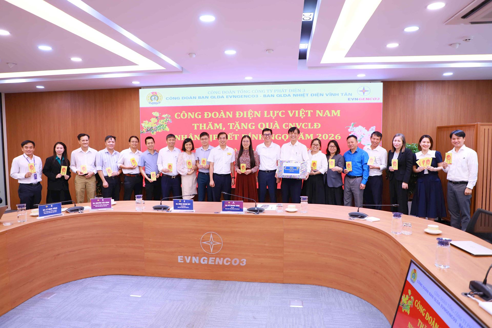 Công đoàn Điện lực Việt Nam thăm, tặng quà cho đoàn viên, NLĐ EVNGENCO3 dịp tết Nguyên đán Bính Ngọ năm 2026 4