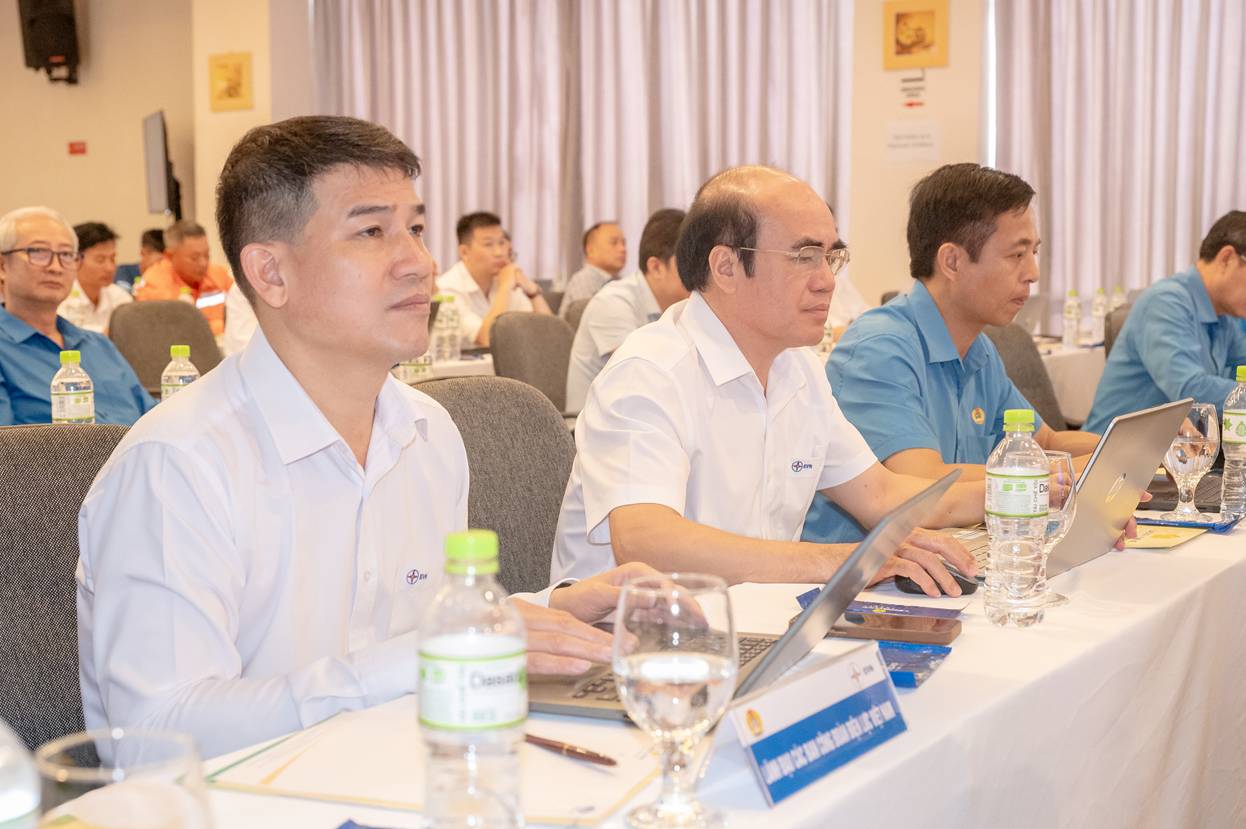Công đoàn Điện lực Việt Nam tổ chức Hội nghị tập huấn ATVSLĐ cho cán bộ Công đoàn, ATVSV năm 2026 4