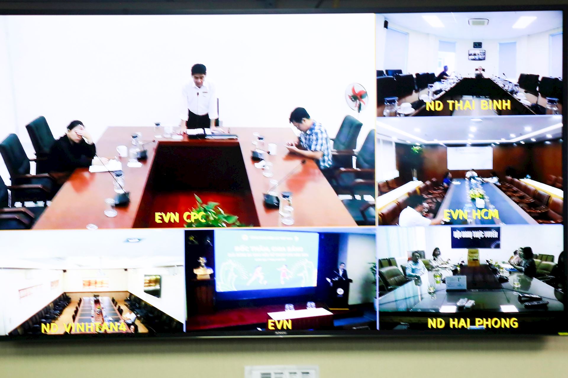 Công đoàn Điện lực Việt Nam tổ chức lễ bốc thăm, chia bảng Giải bóng đá giao hữu nữ CBCNV EVN năm 2026 1