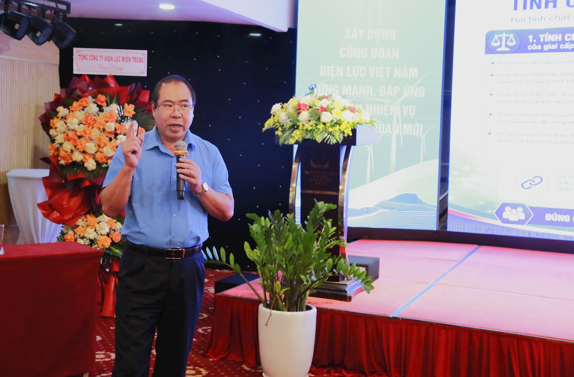 Công đoàn Điện lực Việt Nam tổ chức tập huấn đổi mới nội dung, phương pháp hoạt động của Chủ tịch Công đoàn cơ sở