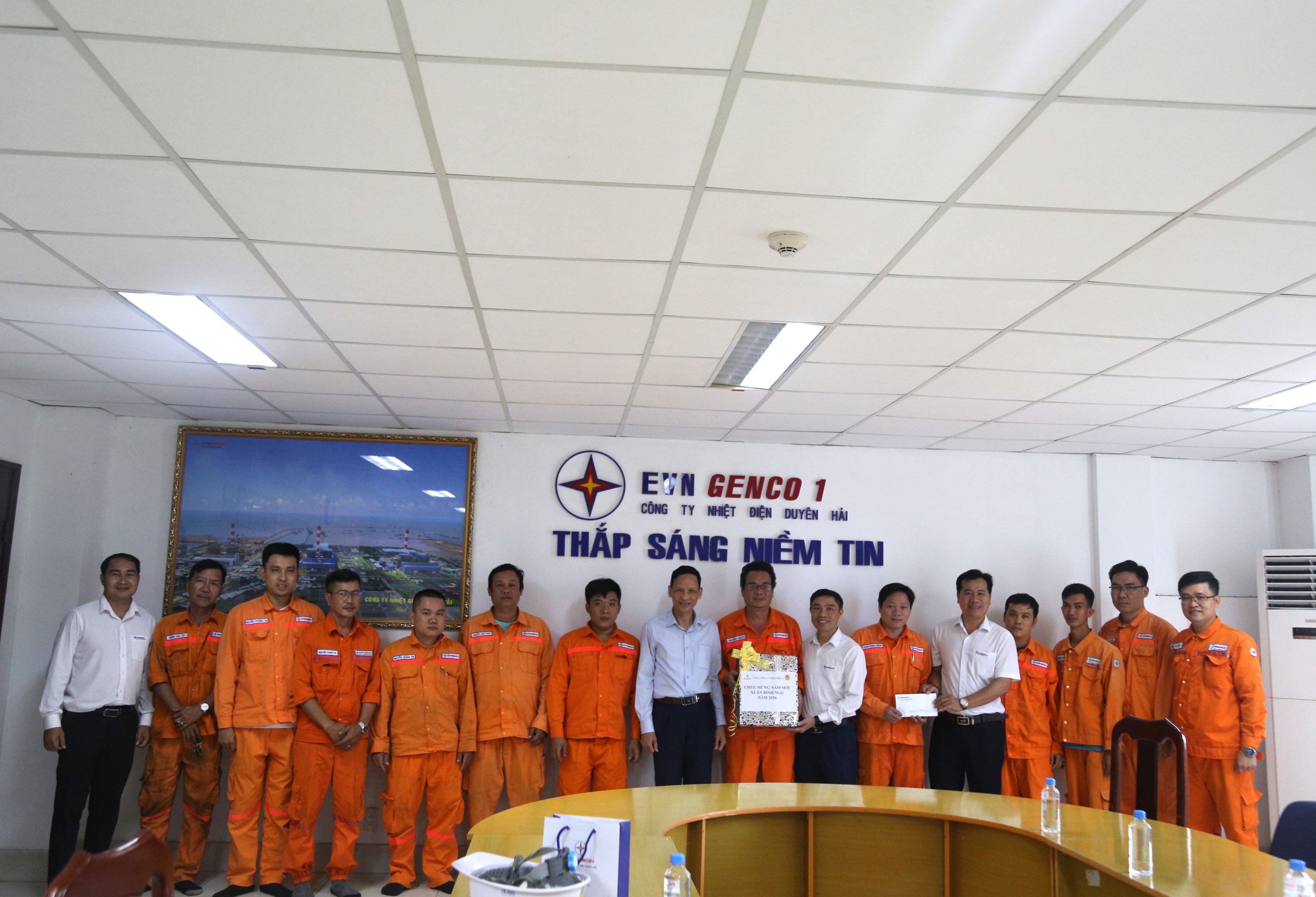 Công đoàn EVNGENCO1 thăm hỏi, động viên người lao động Công ty Nhiệt điện Duyên Hải dịp Tết Bính Ngọ năm 2026 4