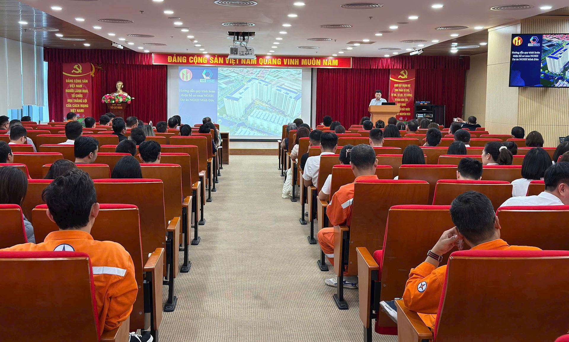 Công đoàn EVNHANOI tổ chức hội thảo hướng dẫn đăng ký mua căn hộ nhà ở xã hội tại Dự án Khu nhà ở Minh Đức, xã Mê Linh, Hà Nội.  3