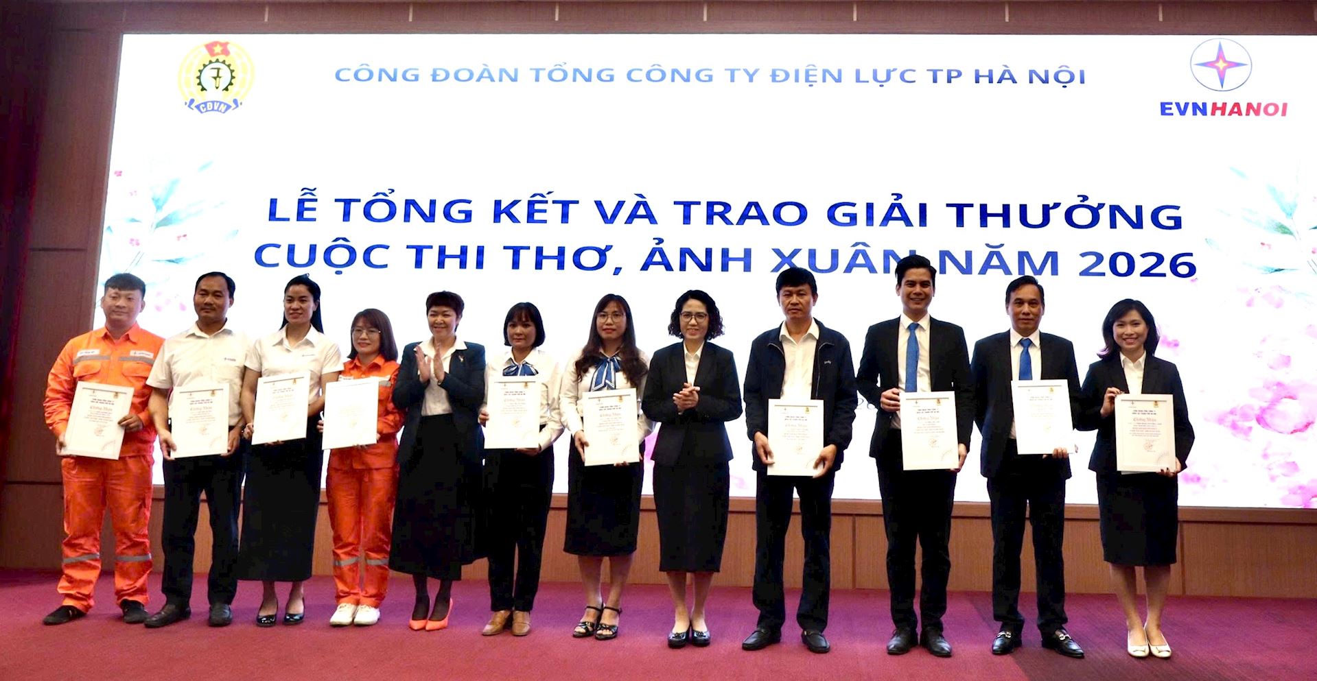 Công đoàn EVNHANOI tổng kết và trao giải thưởng Cuộc thi Thơ - Ảnh Xuân năm 2026. 10