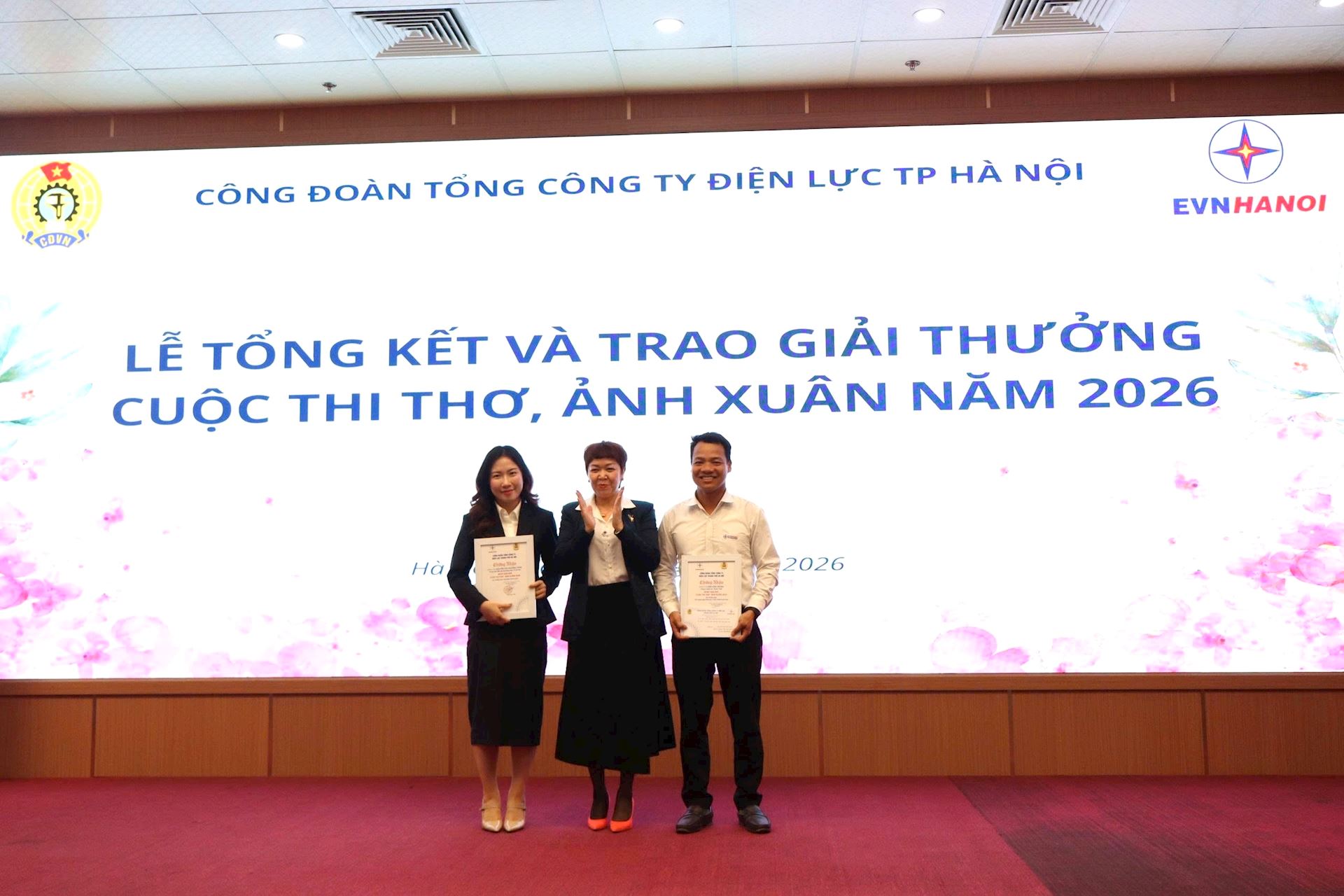 Công đoàn EVNHANOI tổng kết và trao giải thưởng Cuộc thi Thơ - Ảnh Xuân năm 2026. 6