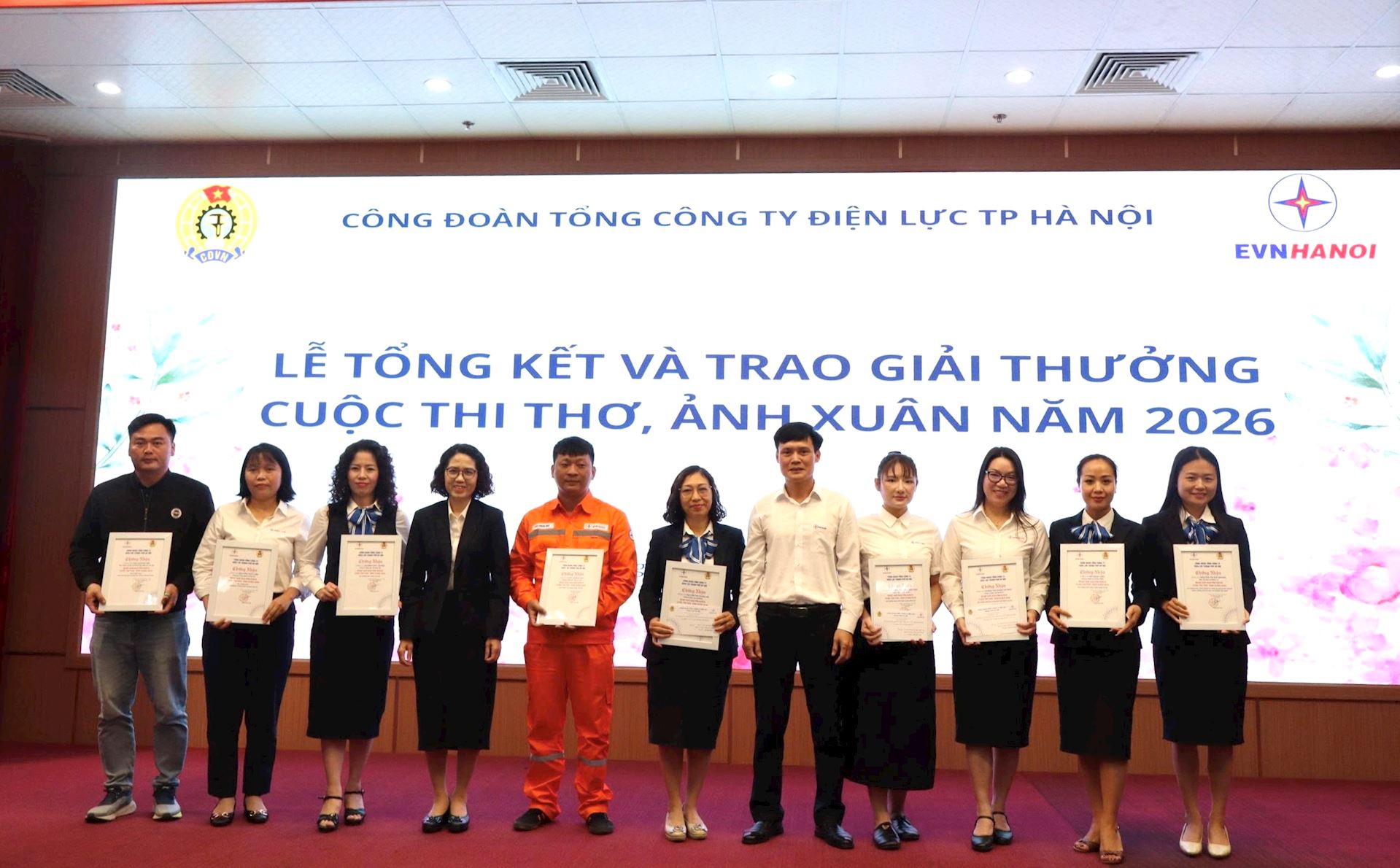 Công đoàn EVNHANOI tổng kết và trao giải thưởng Cuộc thi Thơ - Ảnh Xuân năm 2026. 9