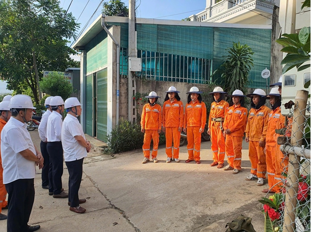 Công đoàn EVNNPC đồng hành, tiếp thêm động lực cho người lao động Công ty Điện lực Sơn La 