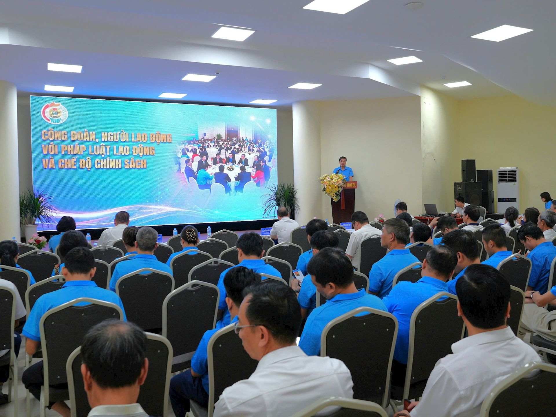Công đoàn EVNNPC nâng cao năng lực cán bộ Công đoàn, đáp ứng yêu cầu trong tình hình mới 1