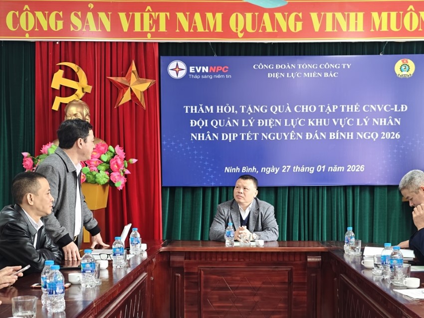 Công đoàn EVNNPC thăm hỏi, động viên người lao động Công ty Điện lực Ninh Bình dịp Tết Bính Ngọ 2026