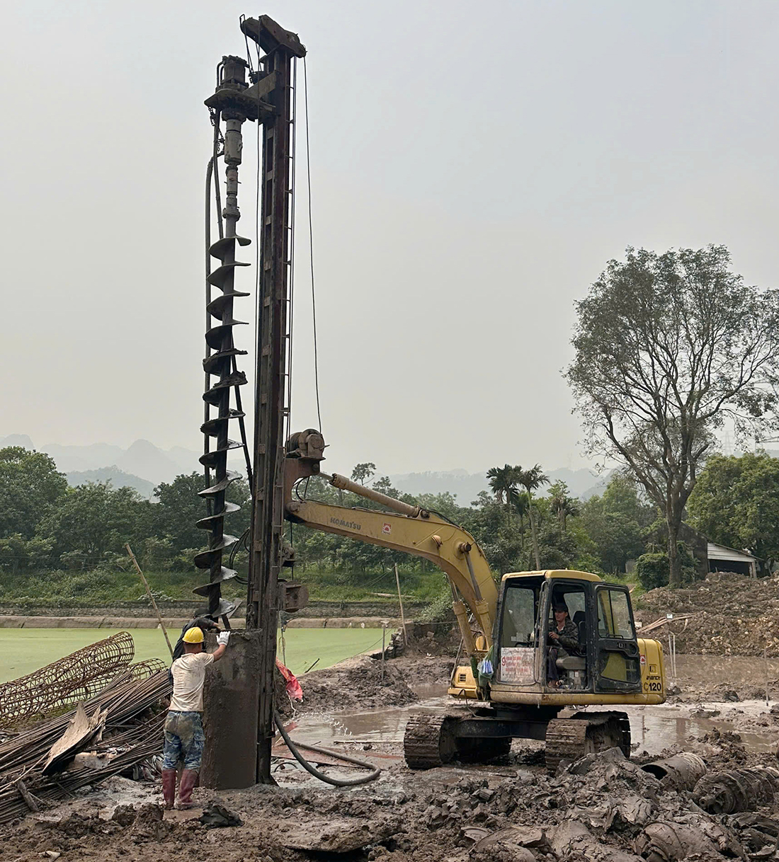 Công đoàn EVNNPT động viên người lao động thi công Dự án đường dây 500/220kV Nho Quan – Phủ Lý – Thường Tín 1