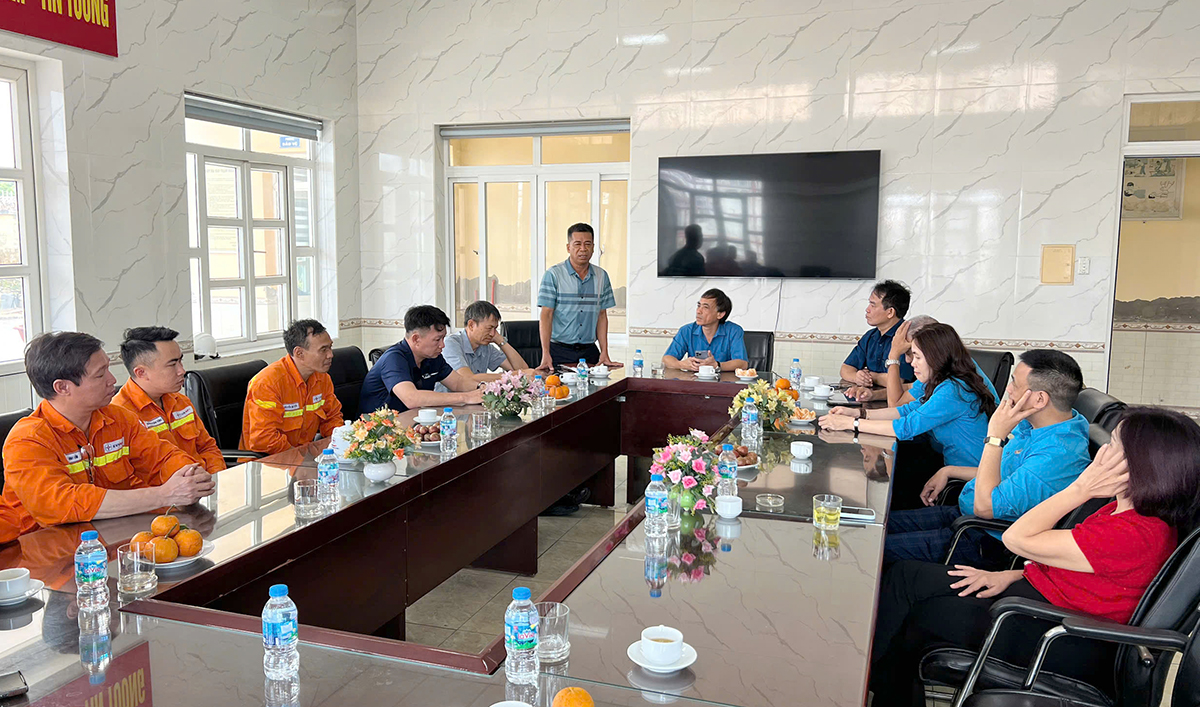 Công đoàn EVNNPT tiếp sức người lao động Truyền tải điện Đông Bắc 2 trong Tháng Công nhân 2