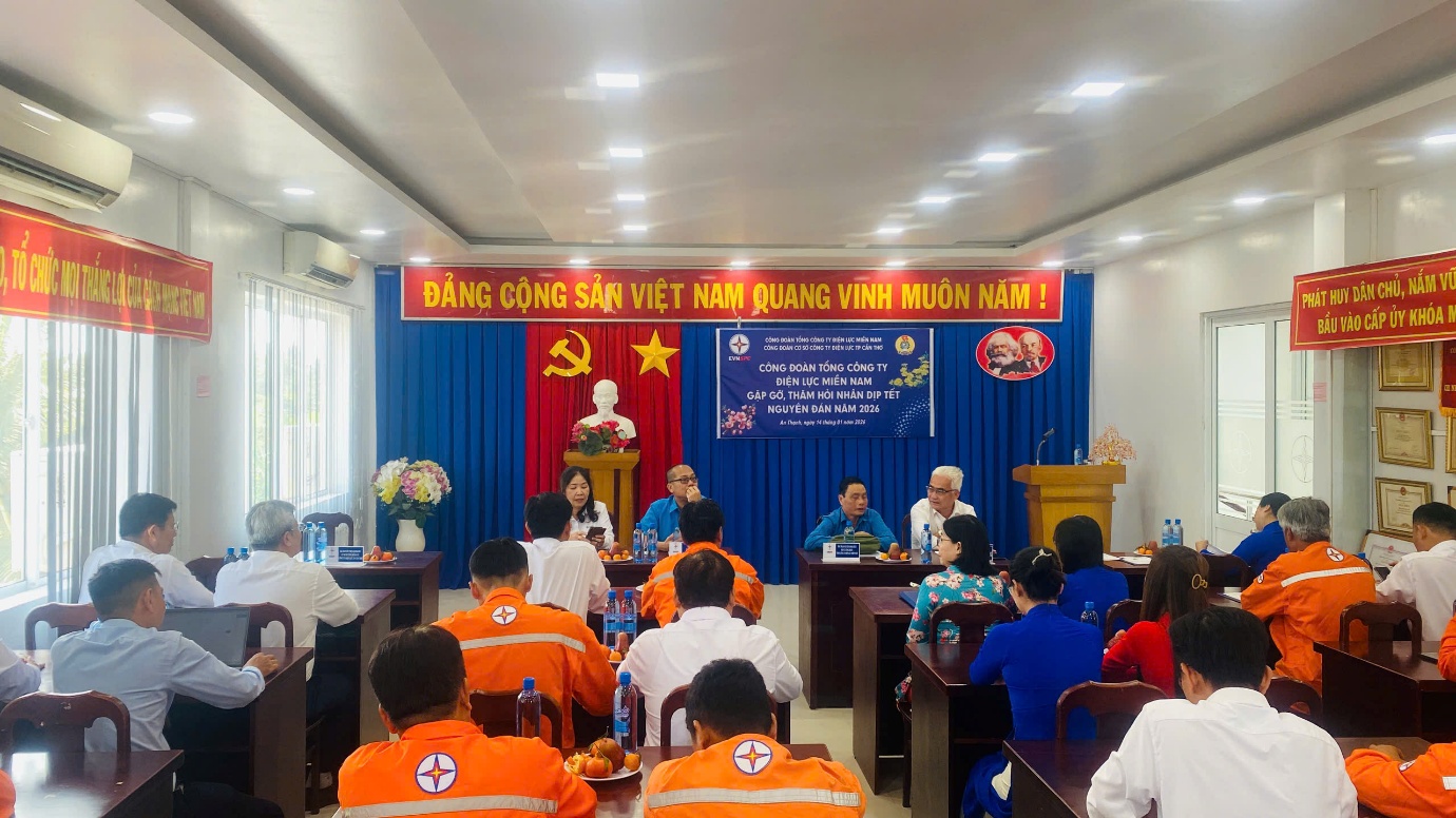 Công đoàn EVNSPC đem mùa xuân - niềm vui - phấn khởi đến người lao động 6