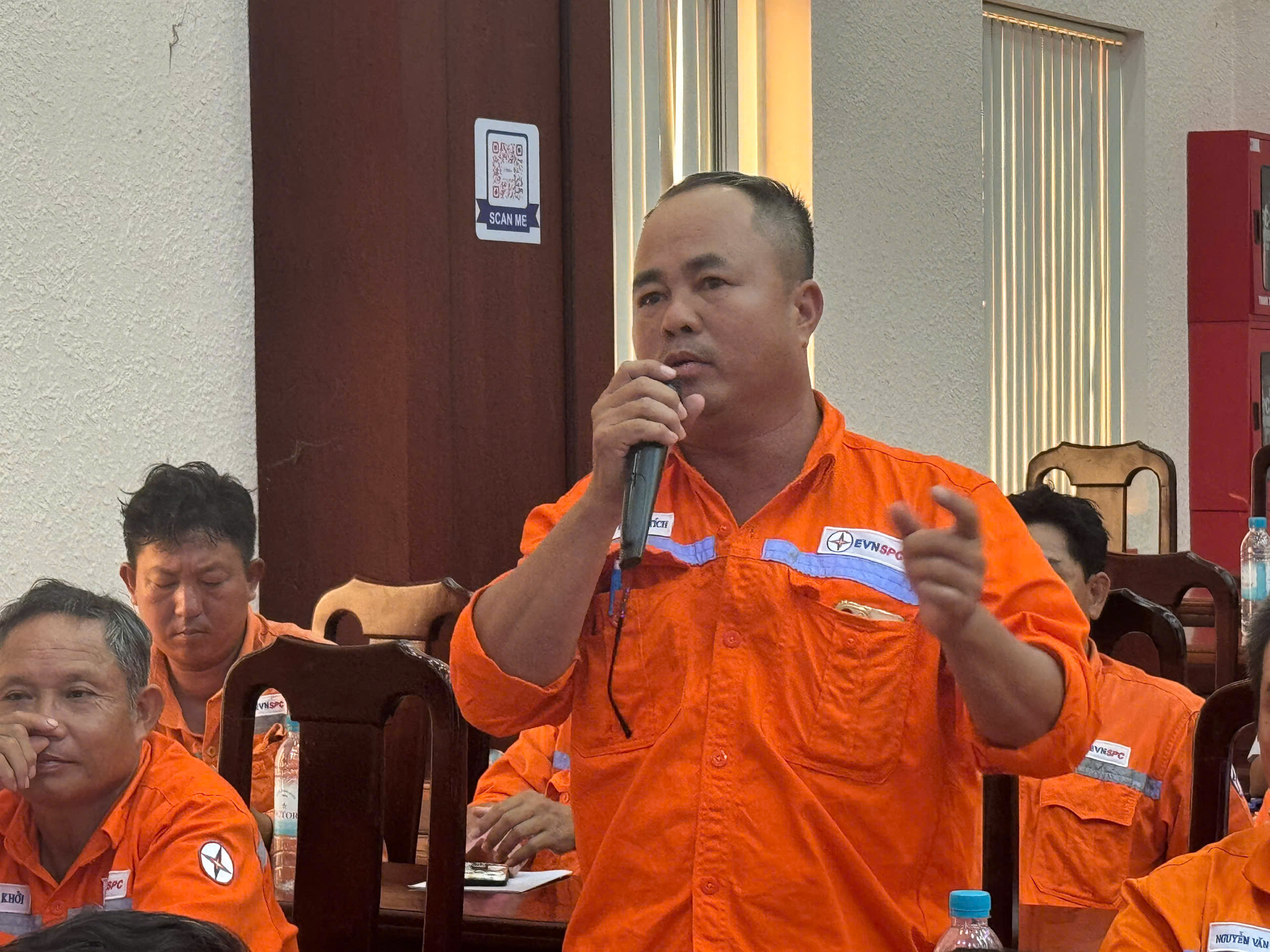 CÔNG ĐOÀN EVNSPC NÂNG CAO NĂNG LỰC MẠNG LƯỚI ATVSV: XÂY DỰNG 