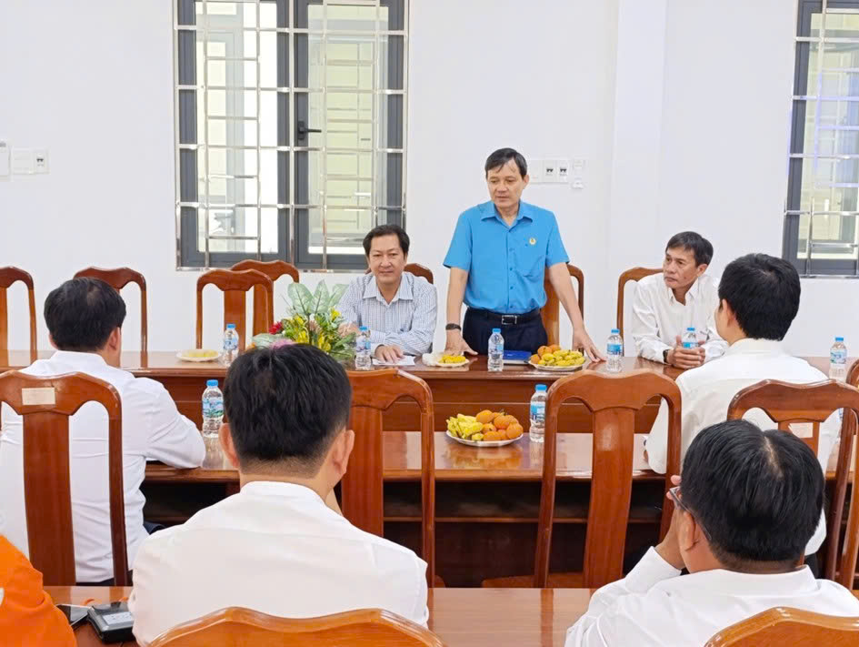 Công đoàn EVNSPC thăm hỏi, động viên người lao động tại các đơn vị Công ty Điện lực An Giang