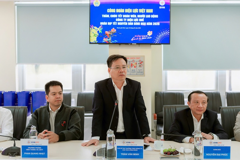 Công đoàn Tập đoàn Điện lực Việt Nam thăm, chúc tết đoàn viên người lao động Công ty Điện lực Huế  6