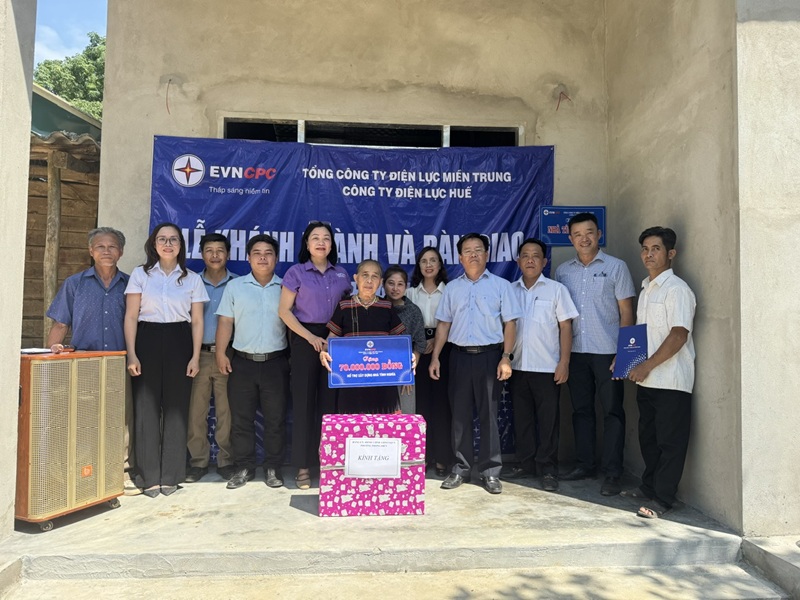Công ty Điện lực Huế khánh thành và bàn giao nhà tình nghĩa cho gia đình người có công với cách mạng 4