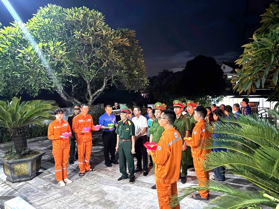 Công ty Điện lực Lào Cai dâng hương tưởng niệm các Anh hùng liệt sĩ nhân kỷ niệm 79 năm Ngày Thương binh - Liệt sĩ 2