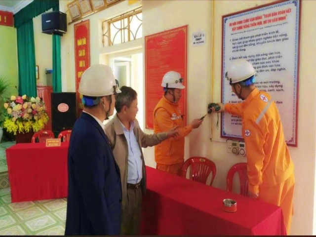 Công ty Điện lực Quảng Ninh: Đảm bảo dòng điện thông suốt, thắp sáng ngày hội lớn của non sông 1