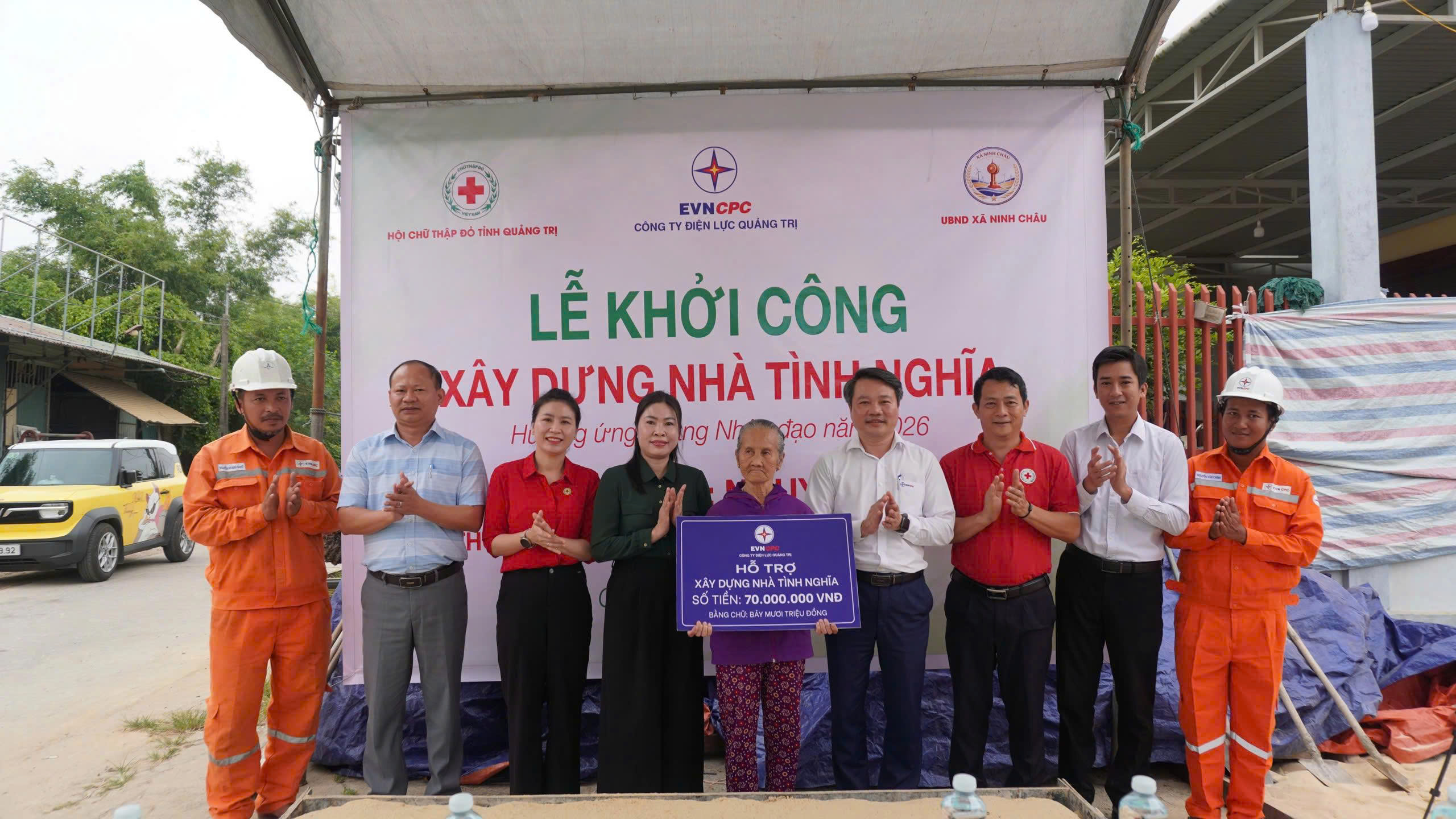 Công ty Điện lực Quảng Trị: Khởi công nhà tình nghĩa cho gia đình chính sách khó khăn