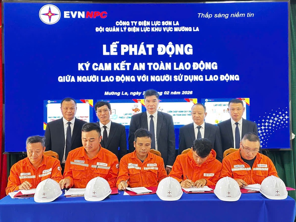 Công ty Điện lực Sơn La ký cam kết an toàn lao động năm 2026 1
