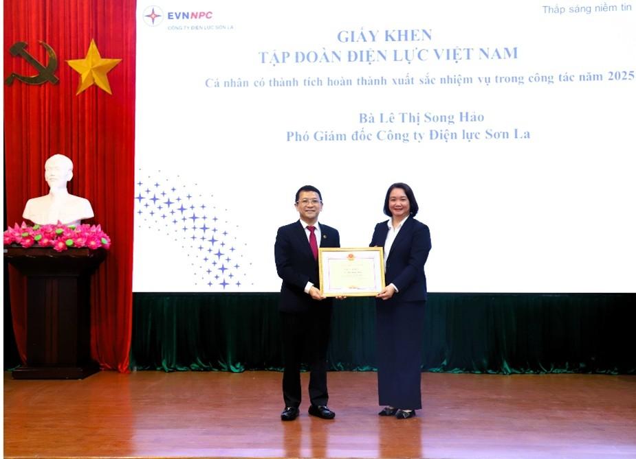 Công ty Điện lực Sơn La tạo môi trường bình đẳng, thúc đẩy nội lực từ lao động nữ 1