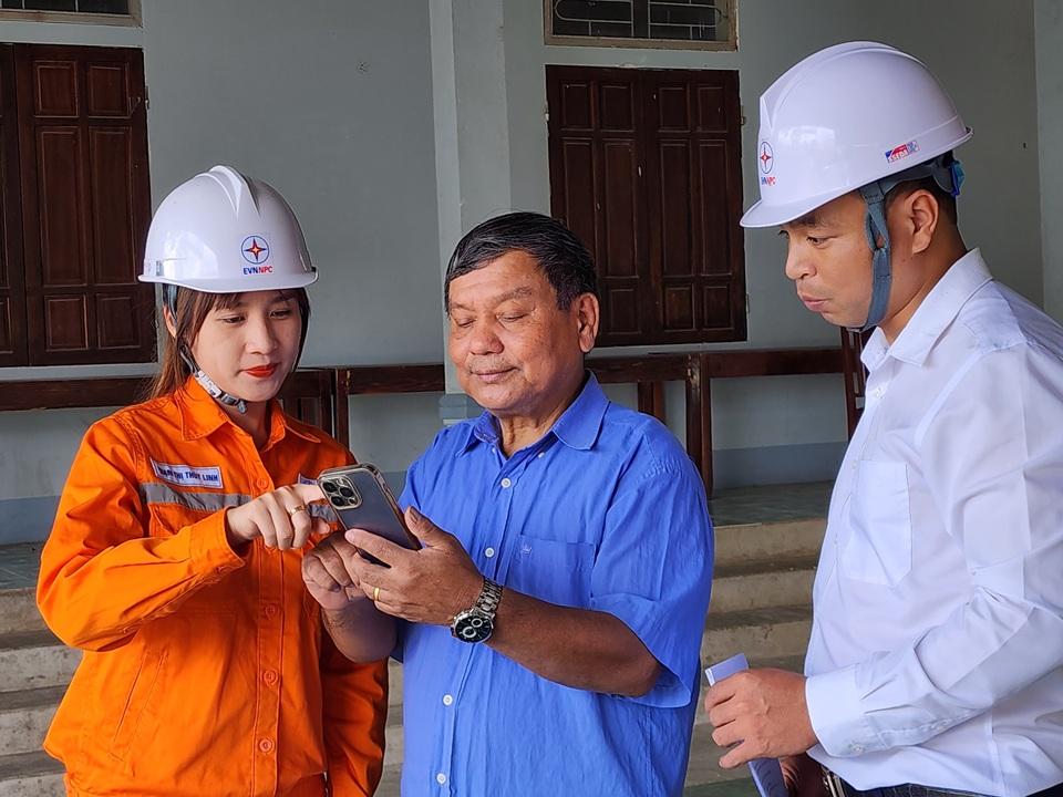 Công ty Điện lực Sơn La viết tiếp “hành trình thắp sáng niềm tin” 4