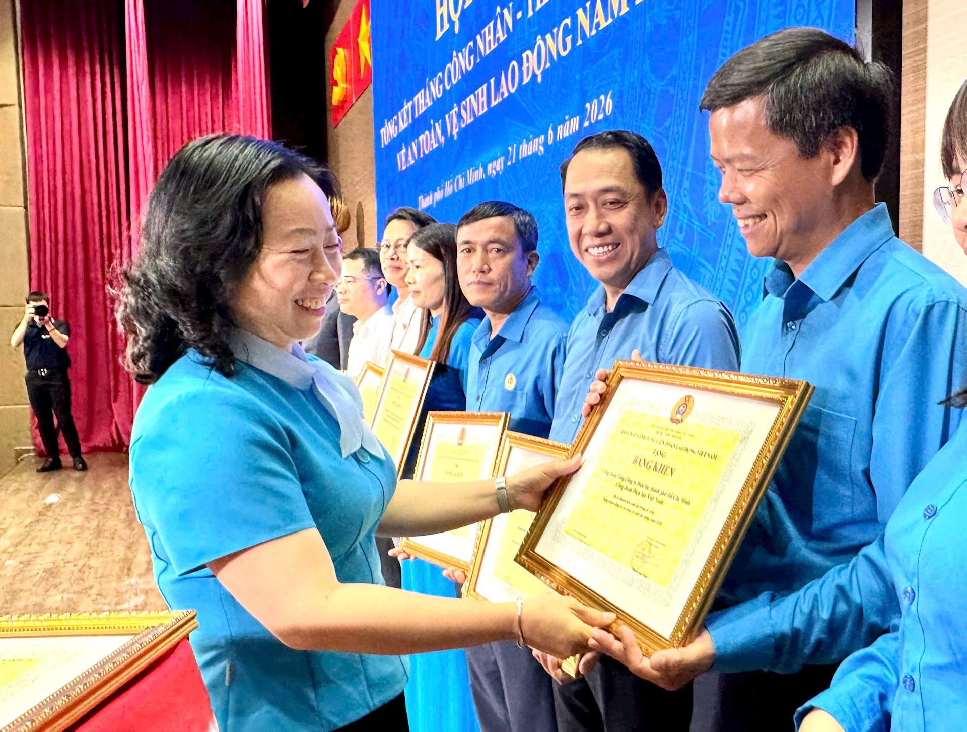 Dấu ấn Công đoàn Điện lực Việt Nam tại Hội nghị tổng kết Tháng Công nhân, Tháng hành động về ATVSLĐ năm 2026 5