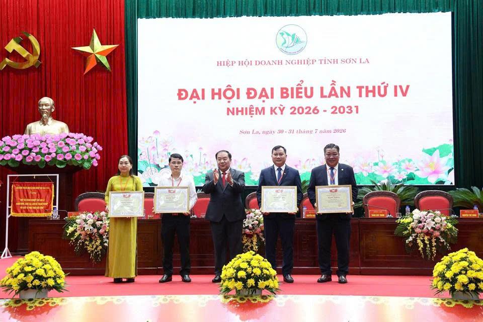 Dấu ấn trách nhiệm từ dòng điện đến cộng đồng