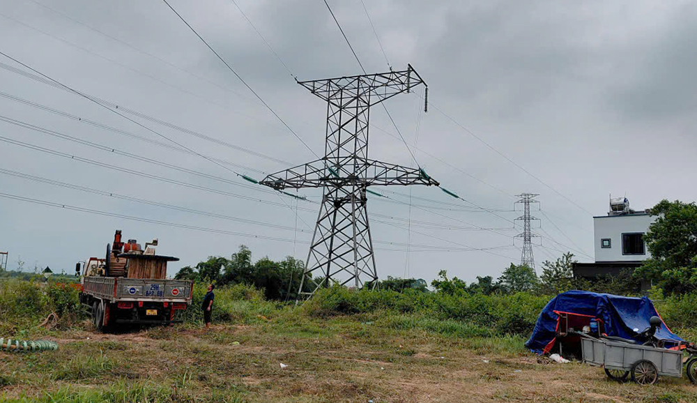 Đóng điện Dự án nâng khả năng tải Đường dây 220kV Hiệp Hoà – Phú Bình thiết thực hưởng ứng Tháng Công nhân 1