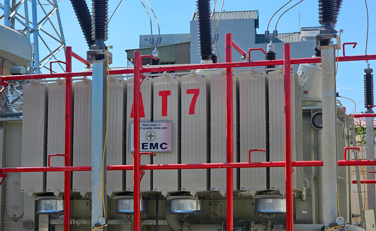 Đóng điện máy biến áp AT7 Trạm biến áp 220kV Hà Đông, thiết thực hưởng ứng Tháng Công nhân  1