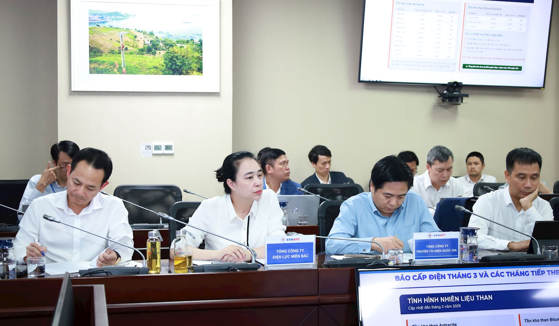 Đồng hành cùng người lao động quyết tâm hoàn thành nhiệm vụ đảm bảo điện năm 2026 1