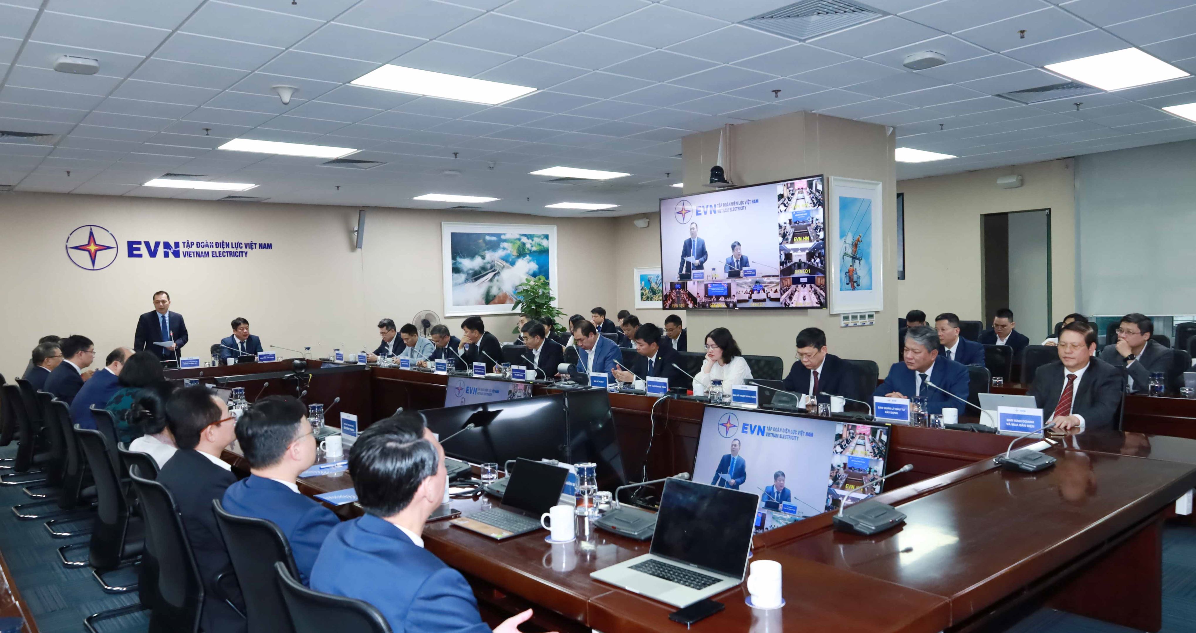 EVN tập trung đảm bảo điện mùa khô và tăng tốc các dự án trọng điểm ngay sau Tết Nguyên đán Bính Ngọ 1