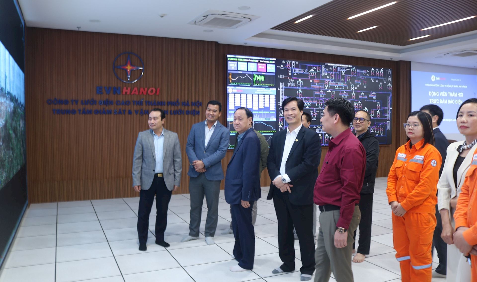 EVNHANOI động viên đoàn viên, người lao động trực đảm bảo điện phục vụ Đại hội XIV của Đảng