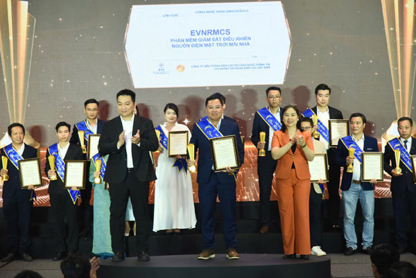 EVNICT đạt giải Sao Khuê và được xếp hạng trên Bản đồ Giải pháp Công nghệ số Việt Nam 2026