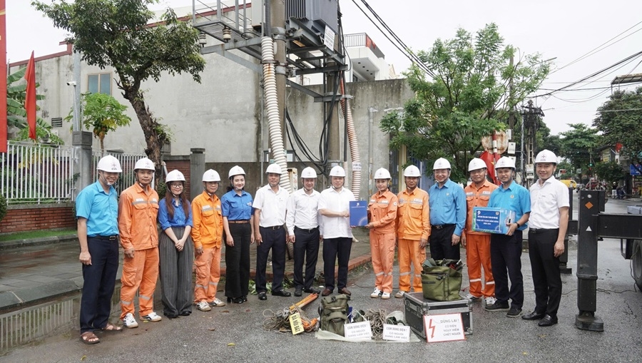 EVNNPC: Lan tỏa tinh thần Tháng Công nhân, hướng về lực lượng trực tiếp sản xuất 2